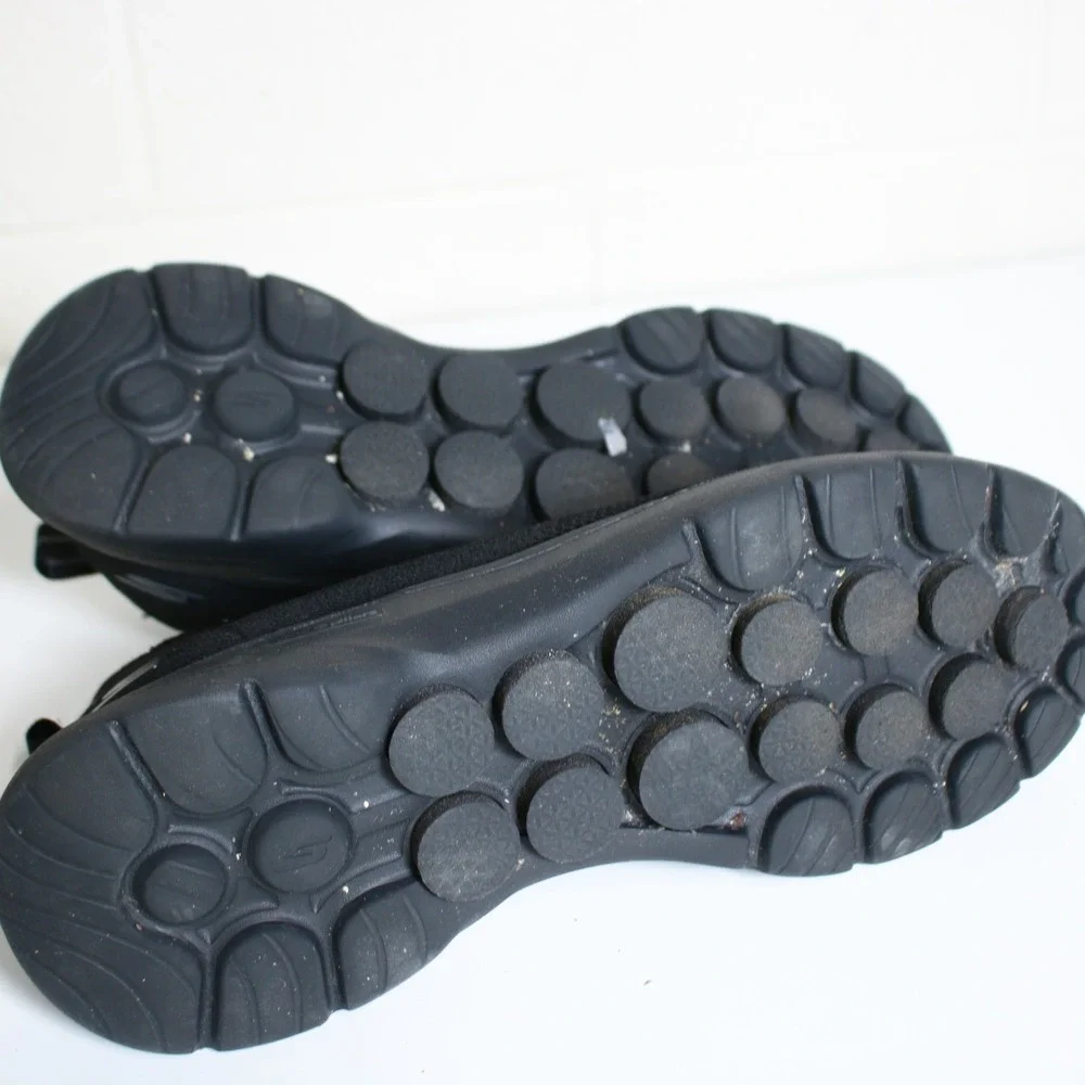 Skechers Air Cooled Memory Foam Slip On Shoes Walking 10.5 Hyper Pillars Go Walk